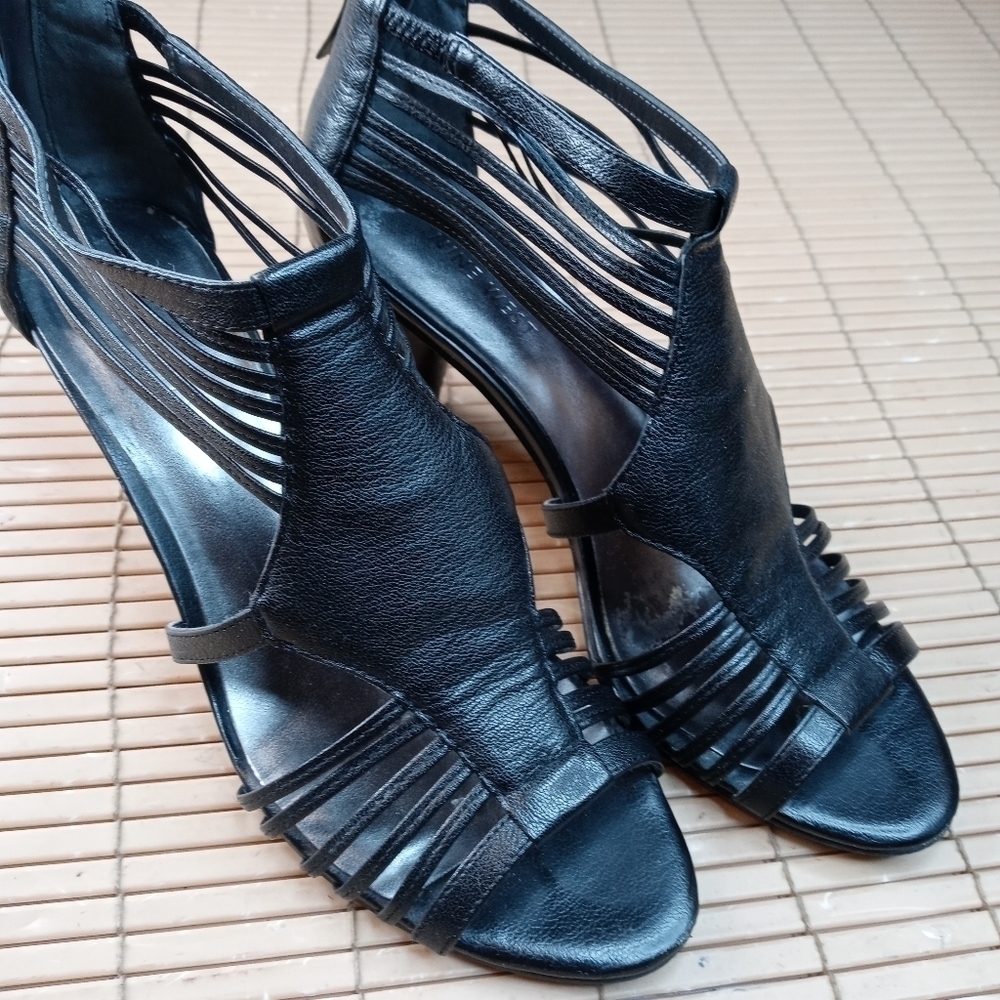 Nine West women's "NWRainey" black leather cage 3" heel sandal. Sz 7.5M. Repaire